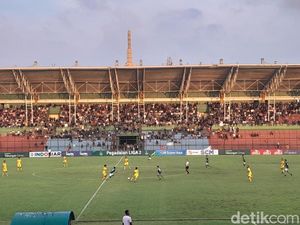 PSMS Vs Sriwijaya: Ayam Kinantan Diimbangi Laskar Wong Kito 2-2 PSMS Vs Sriwijaya: Ayam Kinantan Diimbangi Laskar Wong Kito 2-2