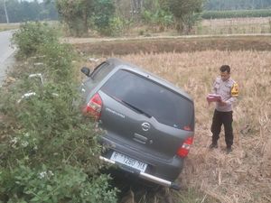 Terungkap! Ini Pemilik Mobil Misterius Terperosok Sawah di Purbalingga