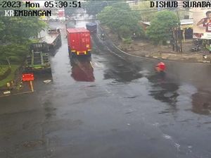 Adem! Sejumlah Wilayah di Surabaya Sempat Diguyur Hujan Pagi Tadi Adem! Sejumlah Wilayah di Surabaya Sempat Diguyur Hujan Pagi Tadi