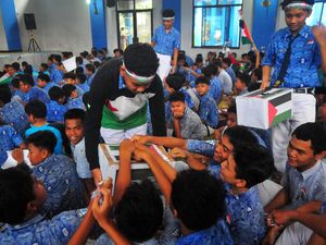 Pelajar di Kudus Gelar Penggalangan Dana untuk Palestina