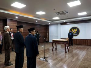 Anwar Usman Lantik Jimly-Wahiduddin-Bintan Saragih Jadi Anggota MKMK