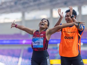 Arianti Putri Ditarget Perunggu, Malah Raih Emas Asian Para Games Arianti Putri Ditarget Perunggu, Malah Raih Emas Asian Para Games