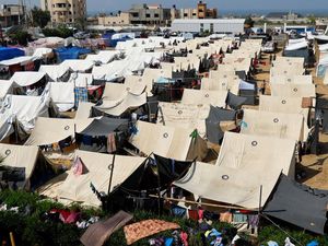 Keren! Remaja dari Gaza Ciptakan Sumber Listrik dari Kipas Bekas Keren! Remaja dari Gaza Ciptakan Sumber Listrik dari Kipas Bekas