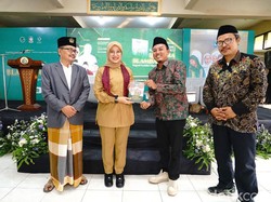 Bupati Ipuk Ajak Generasi Muda Teladani Ulama dari Buku Lentera Blambangan