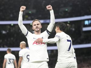 Kepada Suporter Tottenham, Silakan Bermimpi Jadi Juara