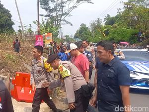 Arahan Kapolda Jabar Saat Olah TKP Ulang Pembunuhan Ibu-Anak di Subang