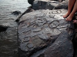 Bermunculan Wajah Manusia dari Dasar Sungai Amazon yang Surut