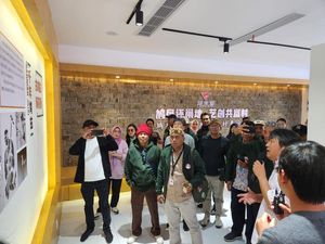 Puluhan Kades Belajar Perencanaan Pembangunan Desa ke China Puluhan Kades Belajar Perencanaan Pembangunan Desa ke China
