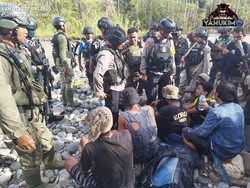 Polisi Sisir Hutan Cari Warga Makassar Korban Serangan KKB di Yahukimo