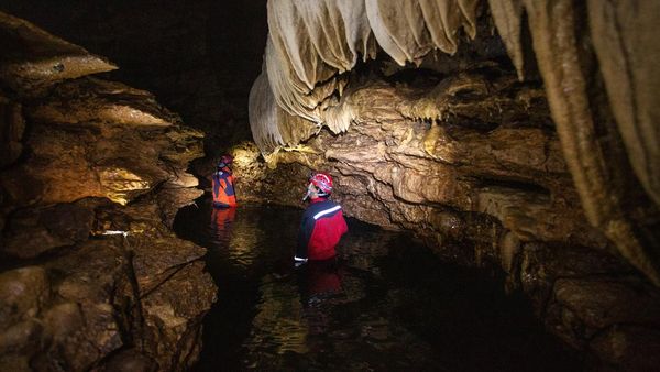 Menyusuri Gua Plelean Gunungkidul yang Memiliki Sumber Air Bersih