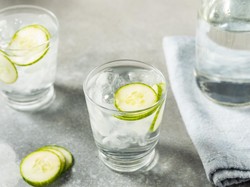 5 Minuman Peluntur Lemak Tuntaskan Perut Buncit