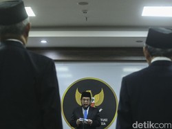 MKMK Mulai Gelar Sidang Besok, Ketua MK Anwar Usman Diperiksa Pertama