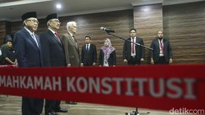 Momen Anwar Usman Lantik Tiga Anggota MKMK