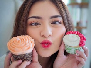 Ini Momen Nathalie Holscher Saat Ngopi dan Masak di Rumah