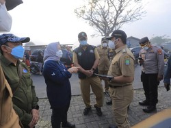 Kemenko Marves Puji Kecepatan Petugas Padamkan Api di TPA Rawa Kucing