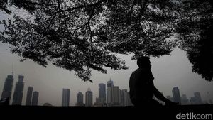 Potret Jakarta yang Terus Dihantui Polusi Udara
