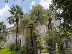 Gede Banget! di Pondok Indah Ada Rumah Luasnya 1 Hektare