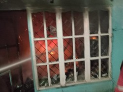 Rumah Warga di Abdullah Dg Sirua Makassar Terbakar Diduga Korsleting Listrik