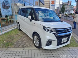 Mobil Hybrid Suzuki yang Lagi Naik Daun di Tokyo