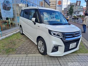 Mobil Hybrid Suzuki yang Lagi Naik Daun di Tokyo Mobil Hybrid Suzuki yang Lagi Naik Daun di Tokyo
