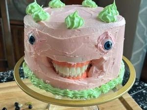 10 Makanan Aneh yang Disebut Kena Kutukan, Begini Potretnya!