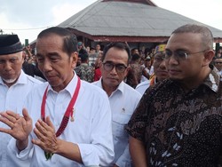 Andre Rosiade Dampingi Jokowi Resmikan Bandara Mentawai-Tinjau Pasar Ibu