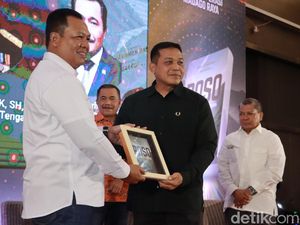 Buku Poso di Balik Operasi Madago Raya Resmi Diluncurkan Buku Poso di Balik Operasi Madago Raya Resmi Diluncurkan