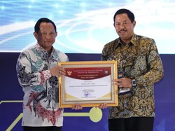 Pemprov Jateng Raih Penghargaan Dukcapil Prima Award dari Kemendagri