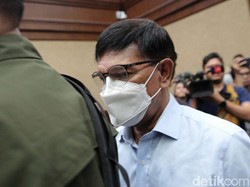 Proyek BTS Kominfo Mangkrak, Johnny Plate Minta Maaf ke Jokowi