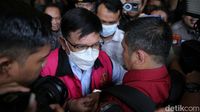 Johnny G Plate Dituntut 15 Tahun Penjara