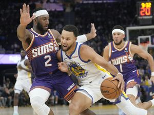 Hasil NBA: Suns Menang Dramatis di Markas Warriors Hasil NBA: Suns Menang Dramatis di Markas Warriors