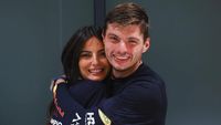 Potret Pacar Juara F1 yang Disoraki di Podium, Ekspresi Wajahnya Disorot