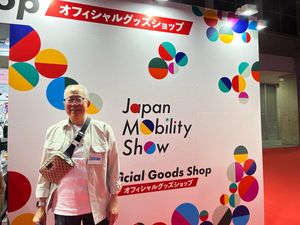 Gaikindo Mau Bikin GIIAS Seperti Japan Mobility Show Gaikindo Mau Bikin GIIAS Seperti Japan Mobility Show