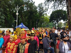 Kirab Budaya di Taman Suropati Siap Antar Prabowo-Gibran ke KPU