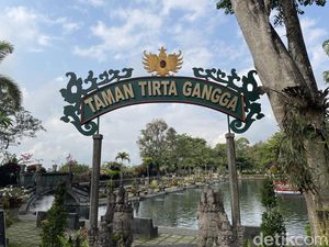 Kisah Tirta Gangga, Taman Air Kerajaan Karangasem yang Dibuka untuk Umum Kisah Tirta Gangga, Taman Air Kerajaan Karangasem yang Dibuka untuk Umum
