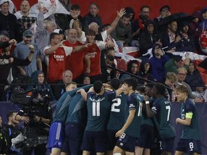 Sevilla Vs Arsenal: Meriam London Menang 2-1