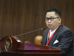 Rapat di DPR, Pakar Ini Nilai Suhartoyo Jadi Ketua MK Ilegal