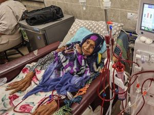 PBB Ingatkan Pasokan BBM di Gaza Segera Habis, RS Setop Layanan