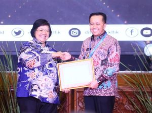 Pj Gubernur Sumsel Terima Penghargaan ProKlim dari Menteri LHK Pj Gubernur Sumsel Terima Penghargaan ProKlim dari Menteri LHK