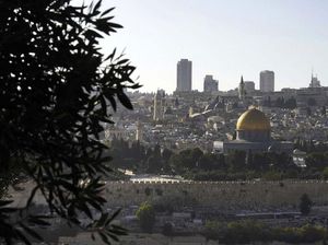 Israel Terus Serang Jemaah Masjid Al Aqsa Pakai Gas Air Mata Israel Terus Serang Jemaah Masjid Al Aqsa Pakai Gas Air Mata