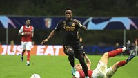 Vinicius sudah kemas lima assist dan lima gol dari delapan penampilan di Liga Champions musim ini (AP)