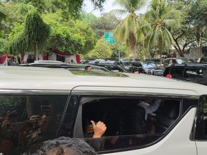 Mengulik Toyota Alphard yang Ditumpangi Prabowo-Gibran
