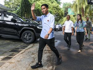 Potret Selvi Ananda Dampingi Gibran hingga Naik Panggung Saat Deklarasi