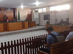 Jero Dasaran Alit Tuntut Polisi Ganti Rugi-Setop Kasus Pencabulan