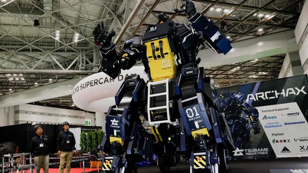 Robot Raksasa yang Bisa Dikemudikan Manusia Mejeng di Japan Mobility Show