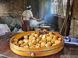 Tahu Pong Jigudan Populer di Bantul, Pembelinya Selalu Antre!