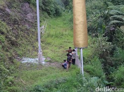 DPU Banyumas Cek Jenis Kaca Jembatan The Geong Limpakuwus Usai 1 Orang Tewas