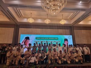 Nusron Wahid Ungkap Alasan Prabowo & Gibran Jadi Pilihan Ulama-Santri