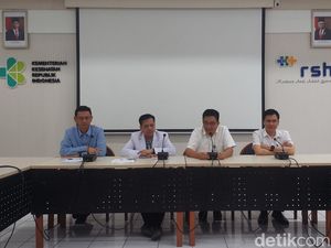 Tim RSHS Pisahkan Bayi Kembar Siam, Satu Anak Meninggal Tim RSHS Pisahkan Bayi Kembar Siam, Satu Anak Meninggal