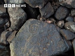 Wajah-wajah Misterius di Batuan Sungai Amazon Terlihat, Usianya Diduga 2.000 Tahun